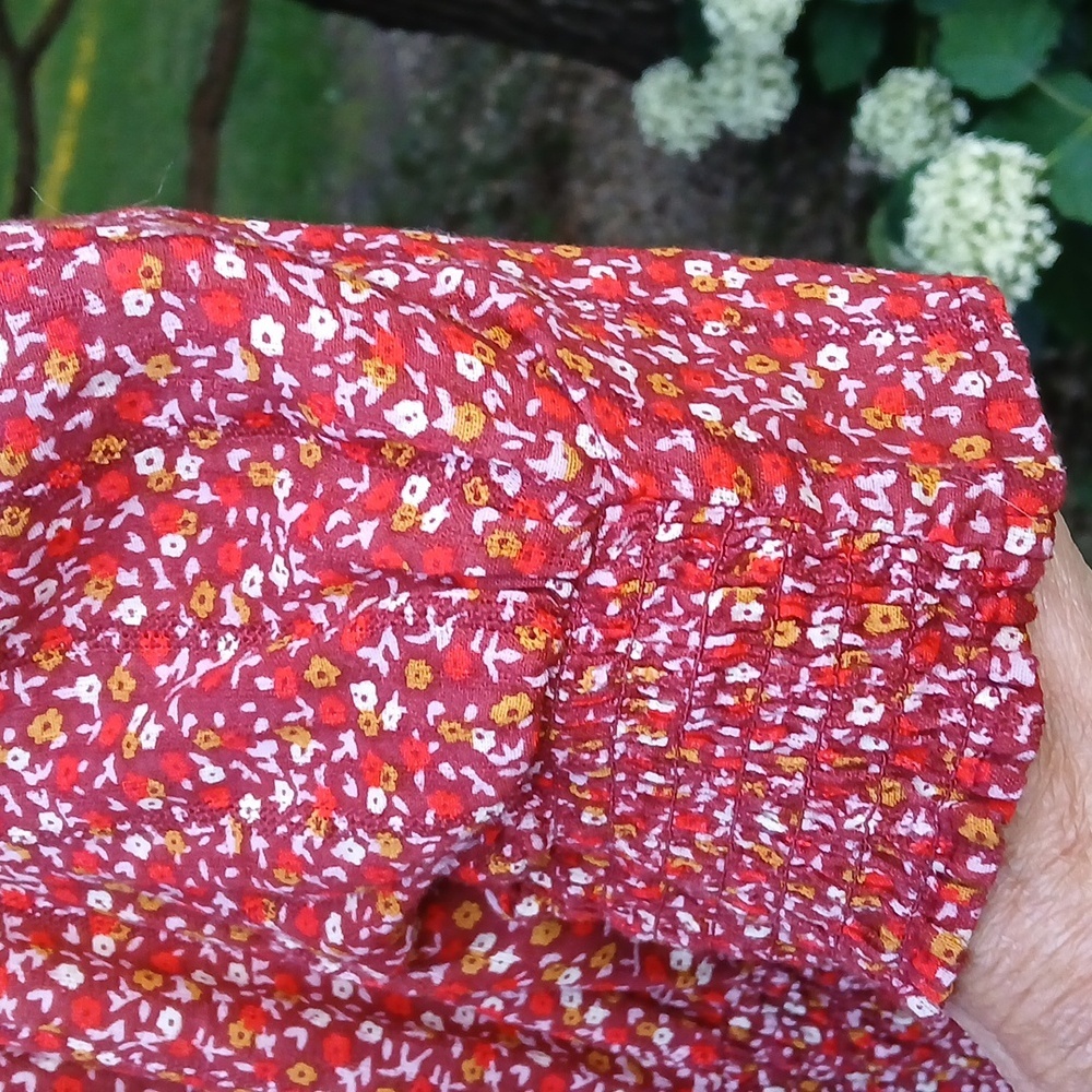 Universal Thread Red Floral Blouse Smocking 100% Cotton Sz Lg. Cottagecore - Picture 9 of 12